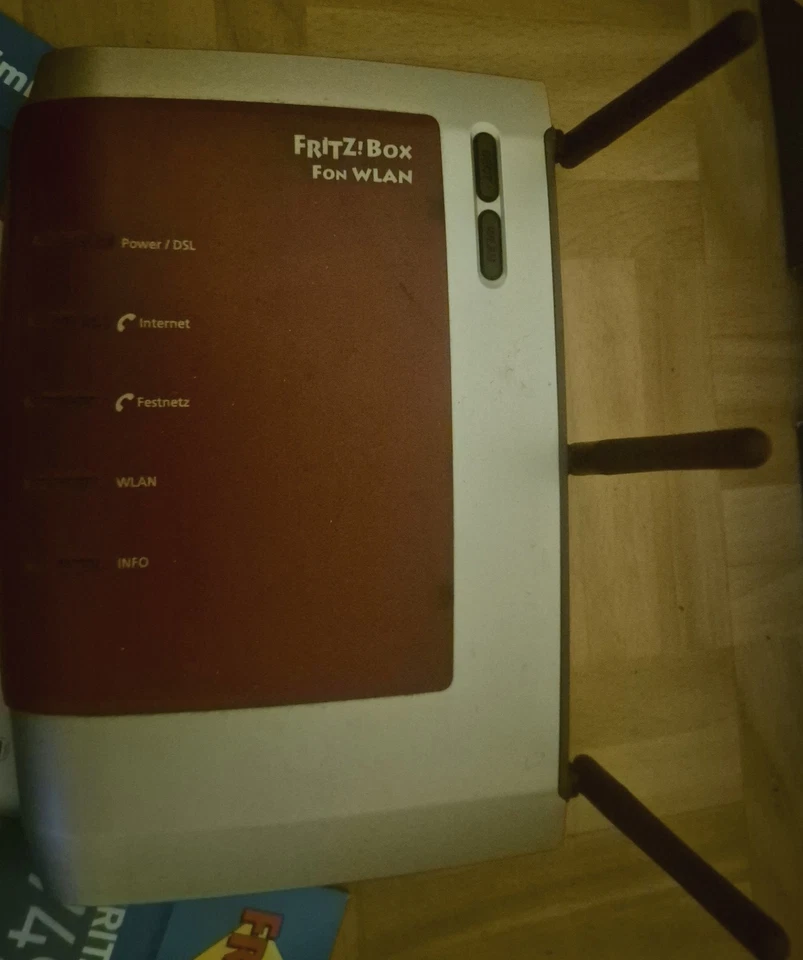 Die FRITZ!Box 7490 ist ein WLAN-Router mit integriertem VDSL-Vectoring-Modem - Bild 4 von 4