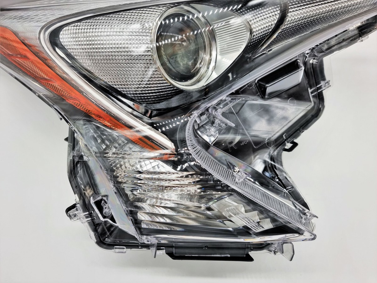 New* Toyota Prius ZVW50 2016~2018 Headlight Headlamp LED | Right