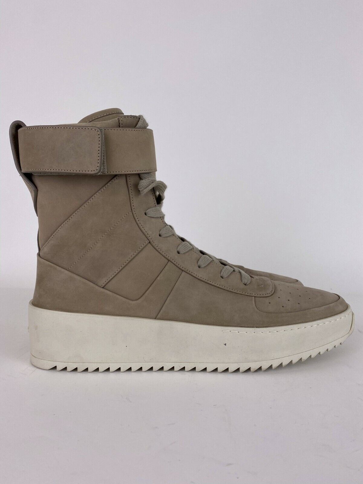 FEAR OF GOD MILITARY TRAINER SNEAKERS GREY EU 44