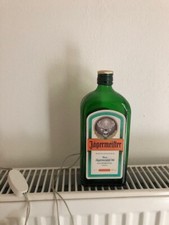 J&auml;germeister Flasche mit eingebautem LED-Licht, mit Schalter u. Stecker