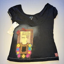 Frida Kahlo Shirt Woman NWT - MEXICAN