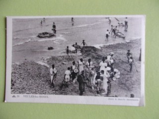 CPA VEULES LES ROSES JEUX A MAREE MONTANTE