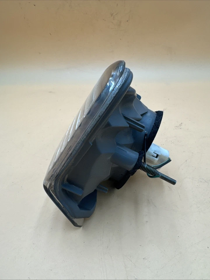 Luz trasera lateral izquierda para pasajero Nissan Murano 2006-2007 usada Foto 4 de 4