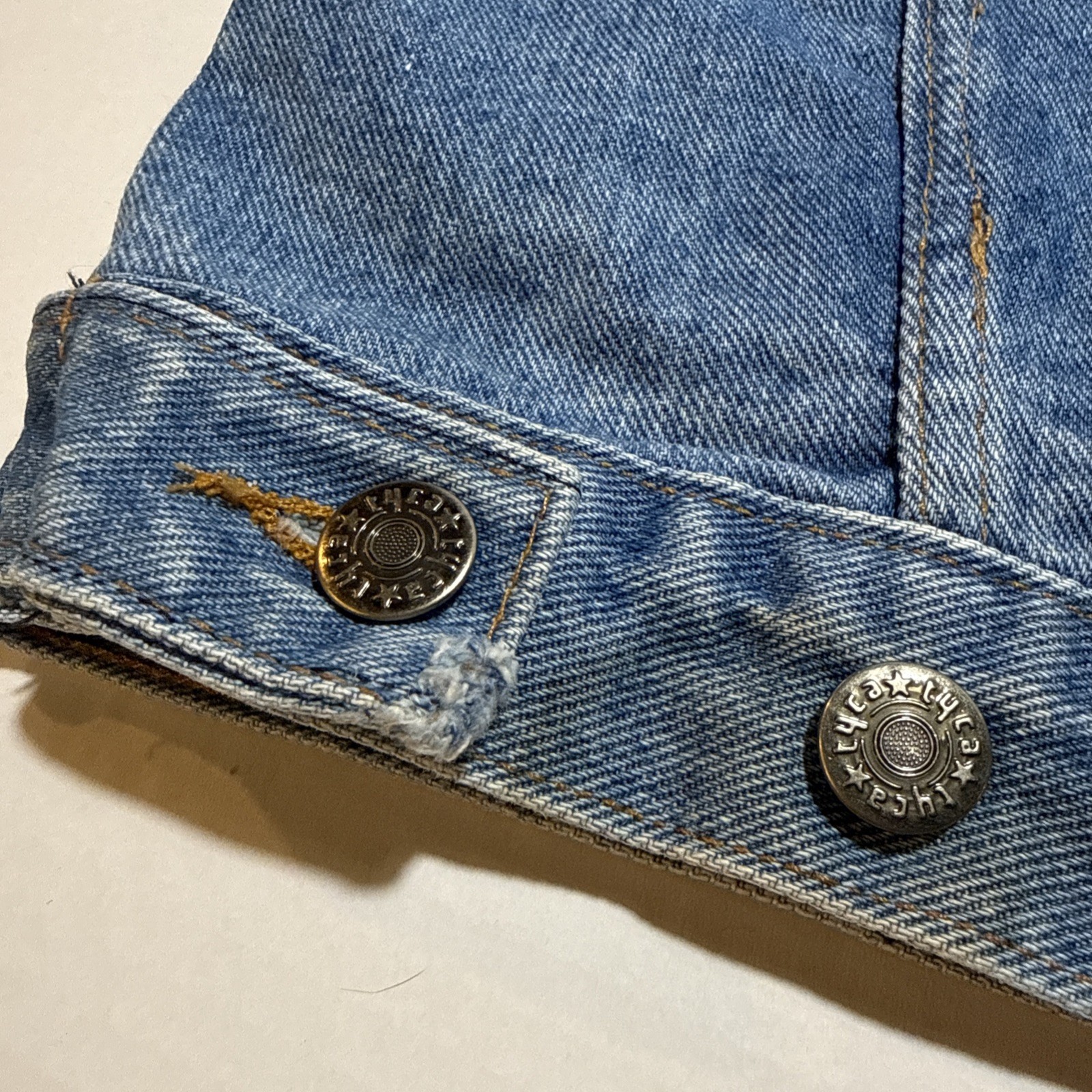 JAGERMEISTER Denim Jacket Vintage 90s Embossed Spell Out Biker Trucker USA XL image 3
