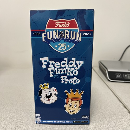 Funko Pop! Wacky Wobbler "FREDDY FUNKO with PROTO" Travel Edition 2023 - Picture 4 of 7