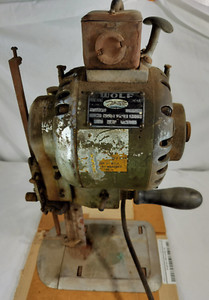 Vintage WOLF PACER Fabric Straight Knife Model 70 110v