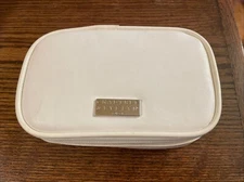 Vintage China Airlines First Class Zippered Toiletry Bag White Crabtree & Evelyn