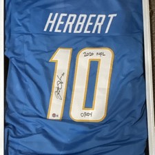 Justin Herbert Signed 2020 OROY Football Jersey powder blue BECKETT