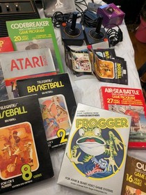ATARI CX-2600A  VIDEO COMPUTER SYSTEM 1980 16 Games Pac Man Xtra Controls + More