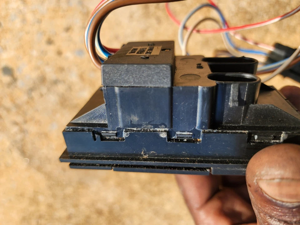 1987-1993 Cadillac Allante Passenger Right Power Window Switch OEM L👀K oem R/H - Image 3 of 4