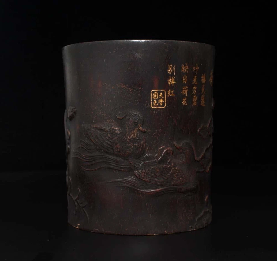 Antigua olla china de madera Zitan con pato Foto 3 de 4