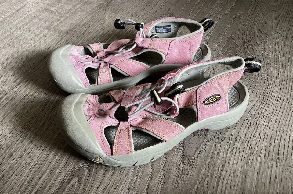 Keen Venice Youth Girls Size 5 37.5 Waterproof Pink Sandals Slip On Shoes - Image 3 of 4