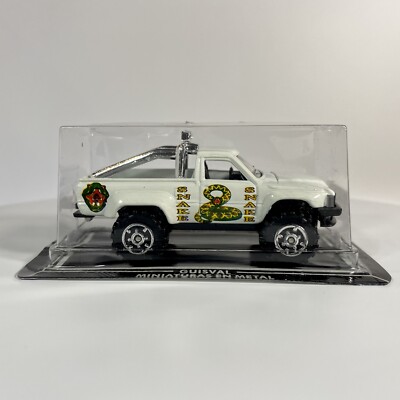 Guisval Toyota Hilux 4WD 1/64 Diecast Pickup Truck White w/ Snake Tampos New