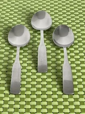 Hanford Forge MONMOUTH Stainless 3 Teaspoons Satin Fiddle Shape HF Flatware E21G