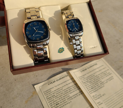 Vellaccio His & Hers Watch Set Silver Color Bands Blue Face  display picture 2