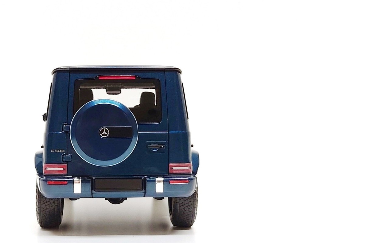 Minichamps 1:18 Mercedes-Benz G500 (W463) in Sea Blue Metallic | eBay