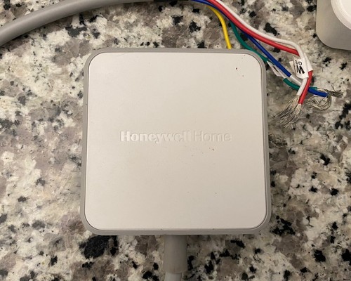 Honeywell Home T4 Pro Series Programmable Thermostat TH4110U2005 +C Wire Adapter - 第 5/6 張圖片