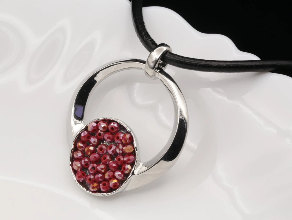 LEATHER PLATE NECKLACE-