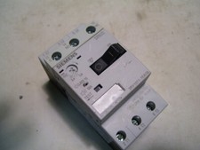 NEW SIEMENS 3RV1011-1EA10 2.8-4A 1.0-3 HP MANUAL STARTER CIRCUIT BREAKER P2862