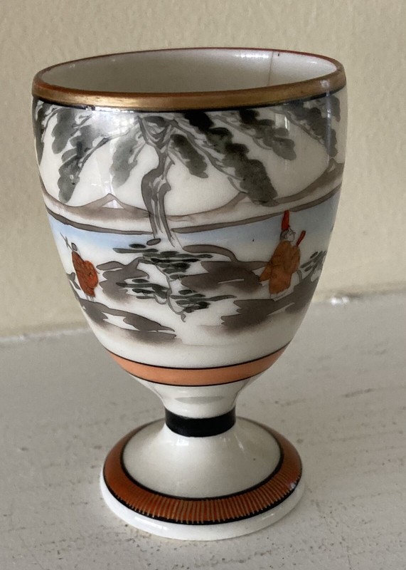 Vintage Kutani Porcelain Egg Cup w/Asian Characters on Interior 3” Tall