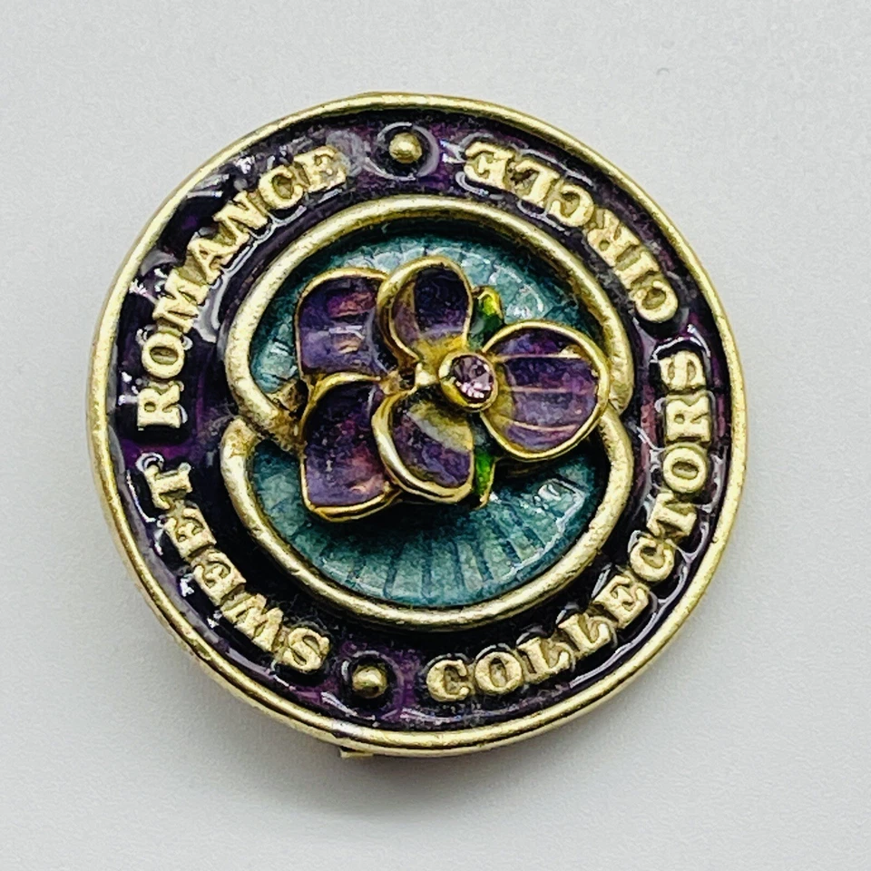 复古 SWEET ROMANCE COLLECTORS 圆针金色珐琅三色花水钻 — 第 4/4 张图片