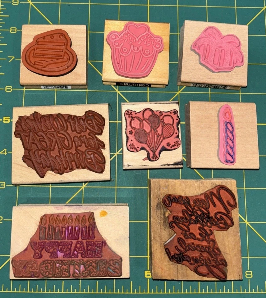 Juego de 8 estampillas de goma de cumpleaños, globos, pasteles, velas. Marcas mixtas nuevas y usadas Foto 2 de 4