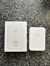 Apple iPhone MagSafe Battery Pack Wireless Portable Charger Power Bank White
