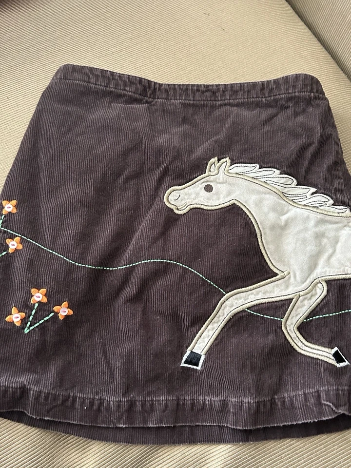 Falda Land’s End niñas marrón pana bordada floral caballo aplique. Talla 10 Foto 2 de 4
