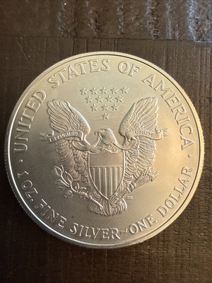 2004 American SILVER Eagle 1oz .999 Fine Silver BU ~ Brilliant
