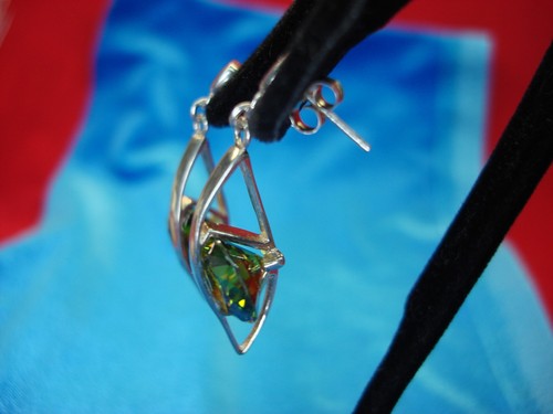 PRETTY STERLING SILVER DANGLE EARRINGS WITH SIM. PERIDOT - NICE - Picture 3 of 5