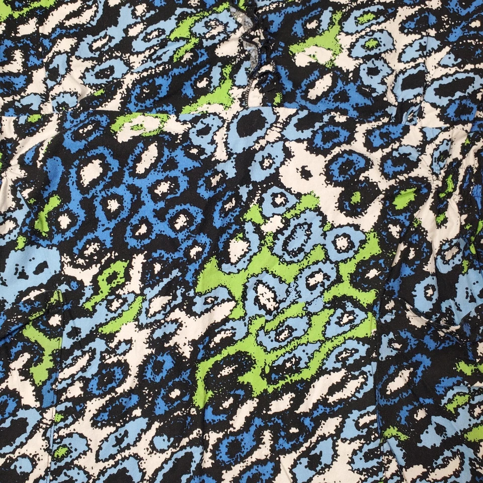 Gem Scrubs, Scrub Top Women’s Size XS  Elastic Waist  Green Speckled Pattern - Image 4 of 4