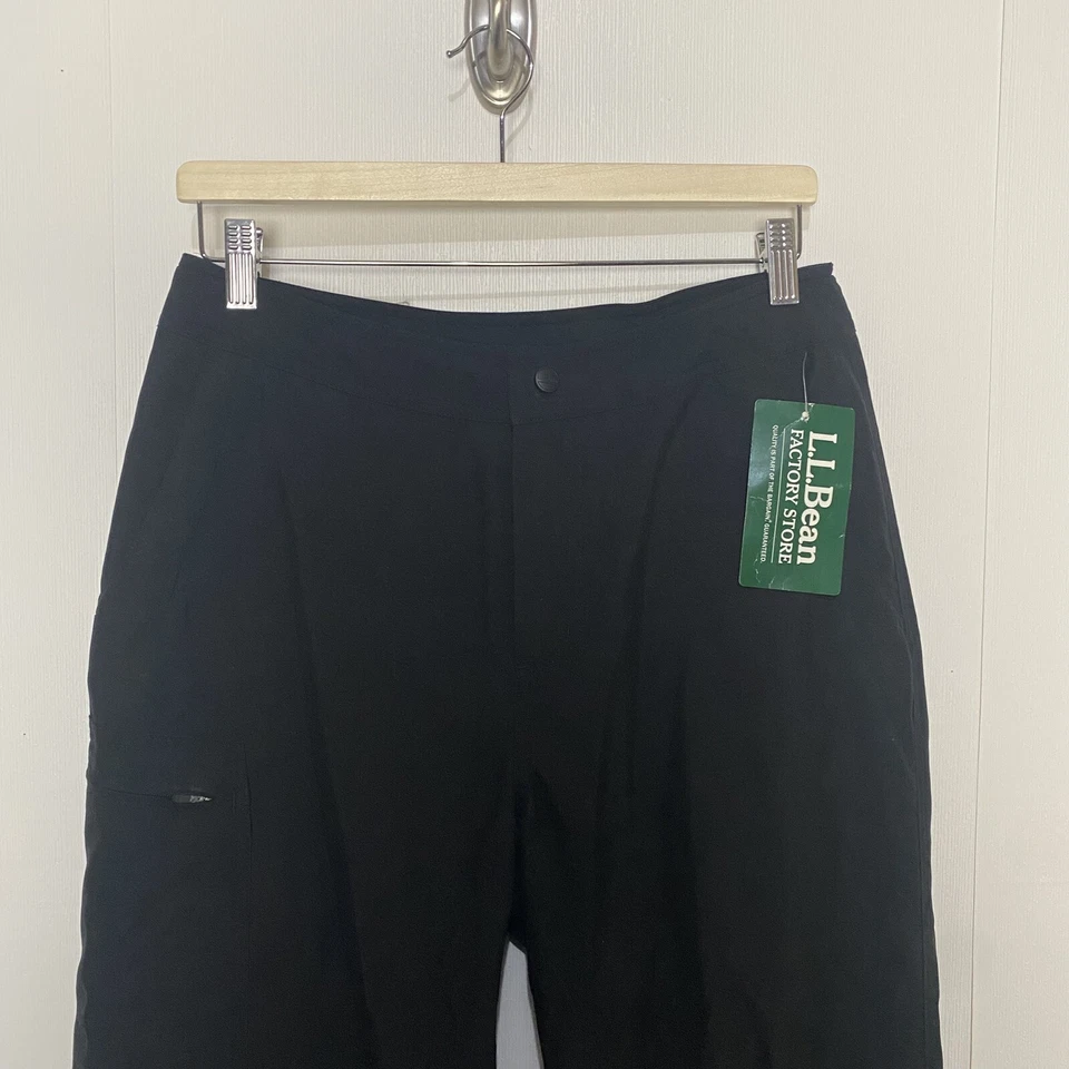 LL Bean Cycling Capris Padded Women’s NWT Black Zip Pocket Pants Size Small. - Image 2 of 4