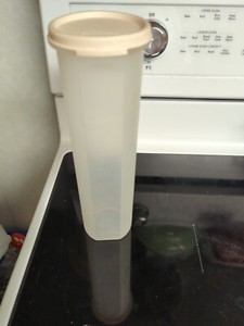 VTG Tupperware Shear Modular Mate Round Spaghetti Keeper Pink Lid