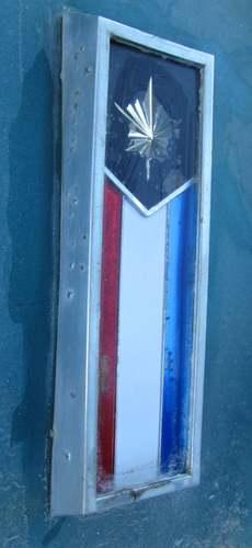 1965 MERCURY METEOR MONTCALM FENDER EMBLEM BADGE GENUINE FACTORY ORIGINAL OEM - Picture 2 of 9
