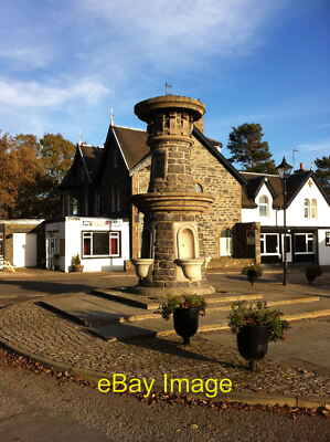 Foto 12x8 Mackenzie Fountain, Kingussie seiner Heimatstadt geschenkt von Pete c2012