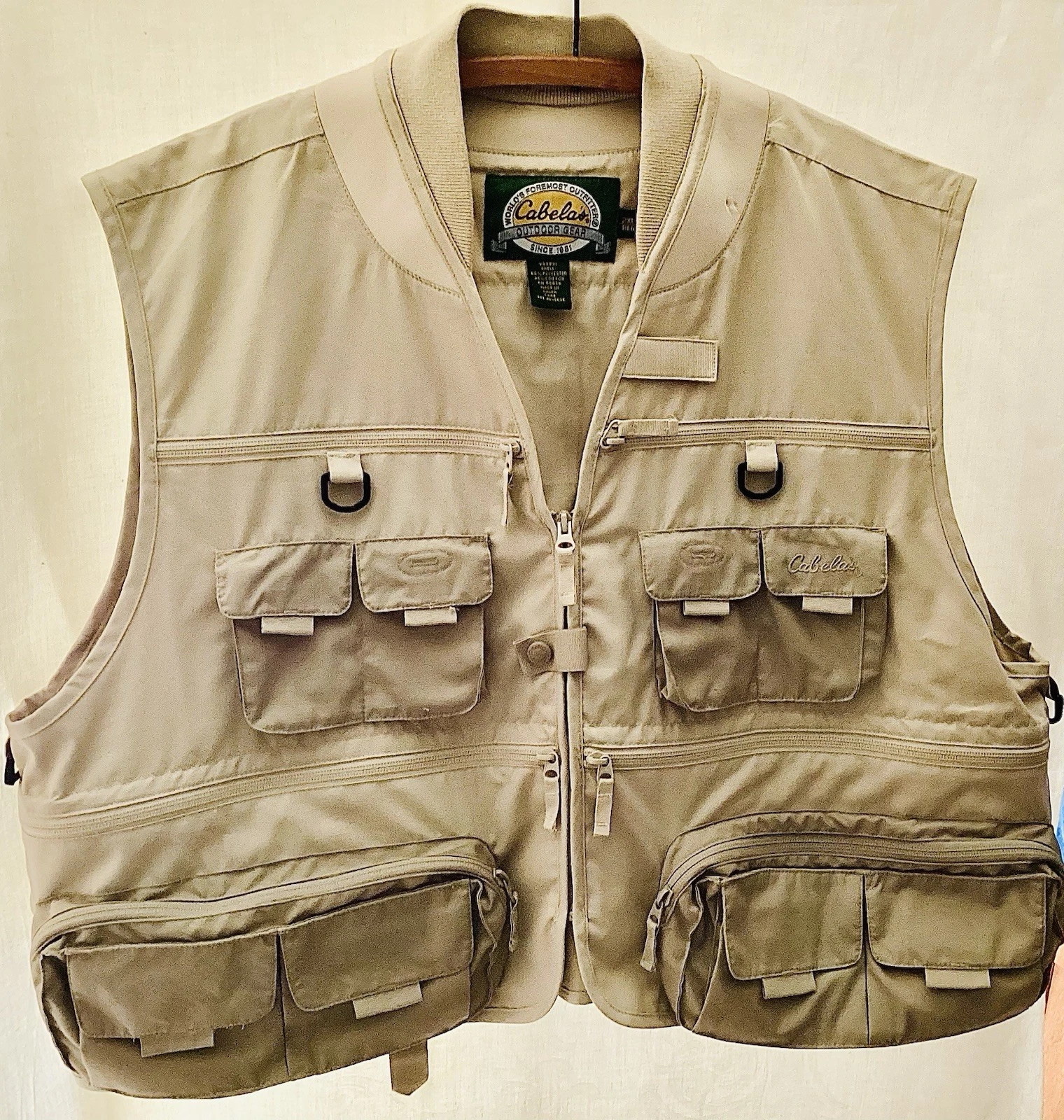 Cabela's Men’s Fly Fishing Vest~2XL REGULAR~New Without Tags