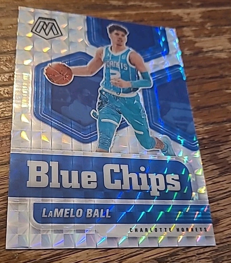 2020-21 Panini Mosaic Blue Chips Mosaic Prizm Lamelo Ball #9 & Red ReactiveLonzo