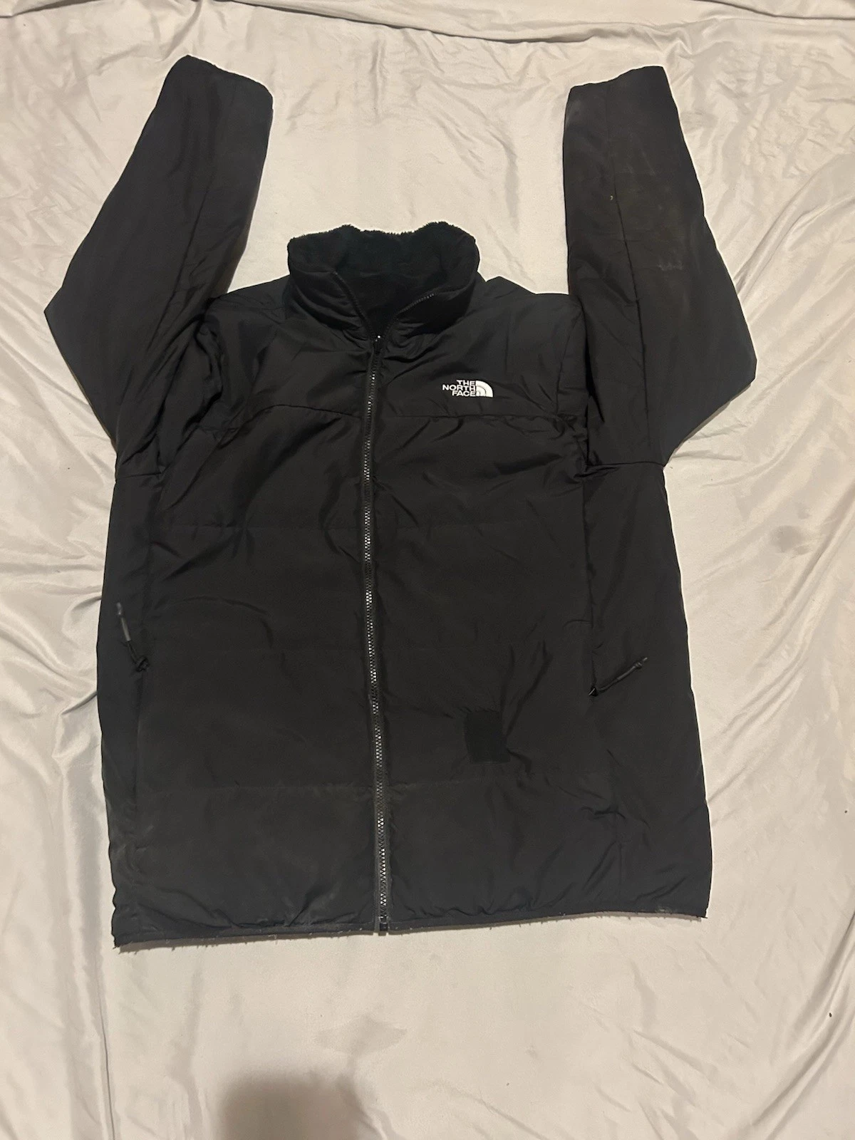 Men’s The North Face Reversible Fleece Lined/Weatherproof Zip up Puffer (M/L)