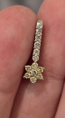 Ausgefallener gelb-weißer Diamant Blume Tropfen Anhänger 14k Weißgold