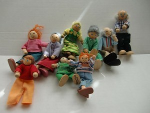 melissa and doug little people