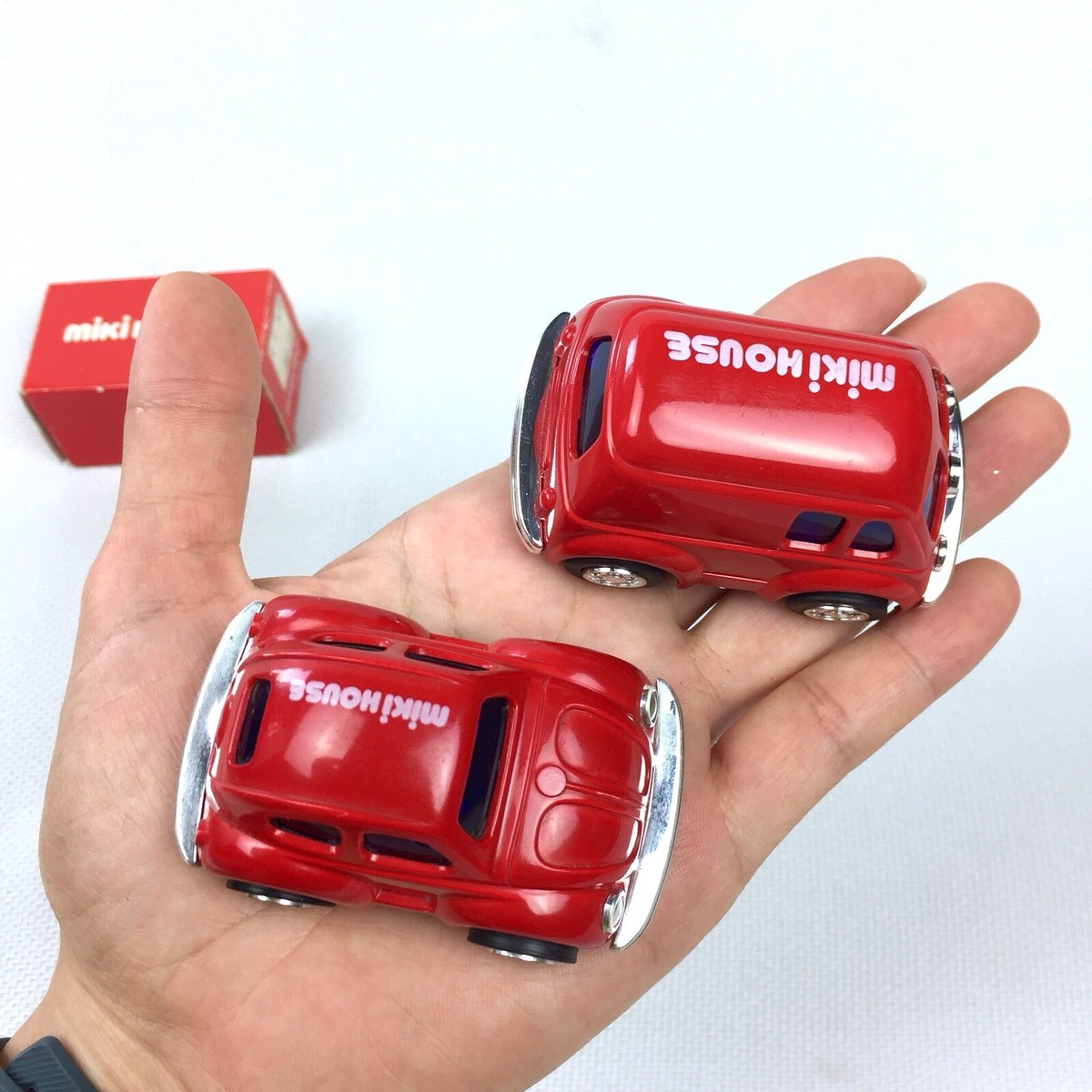 MIKI HOUSEミニトレイキーチェーン キーホルダーミニカーまとめ売り非売品 Miki House Wagen Delivery Van & Beetle Car Friction Red Toy