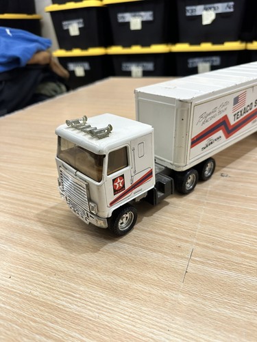 Vintage ERTL TEXACO STAR TRANSPORTER Steel Semi Truck 1983 Indy Winner - Picture 9 of 12