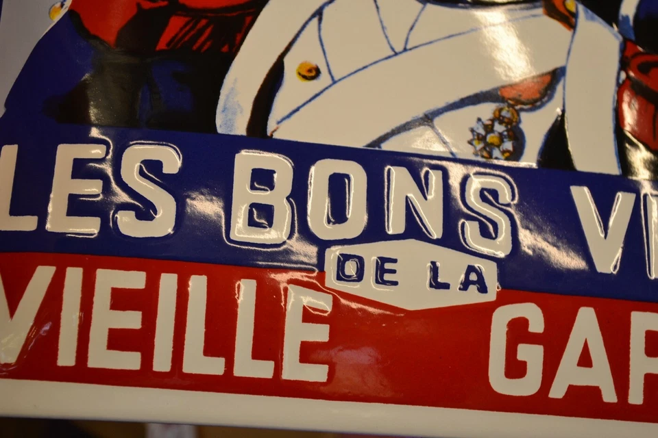 Plaque émaillée LES BONS VINS DE LA VIEILLE GARDE  enamel sign enamelsign - Photo 2/4