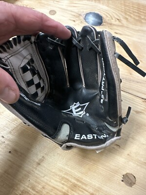 Easton Youth Boys Kids Baseball T-Ball Glove 9.5  Black And Gray Right Hand 2E