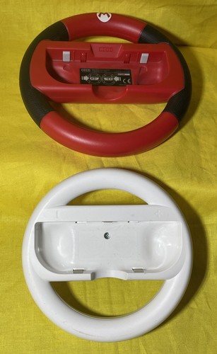 Super Mario Kart Deluxe Red Steering Wheel Nintendo Switch + White Wheel