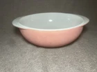 Pink Pyrex # 024 2 QT Baking Dish Bubblegum Pink dishwasher 1950s Vintage