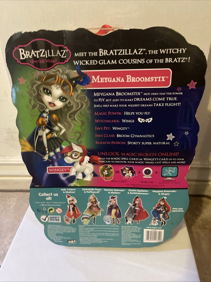 Muñeca Bratzillaz Meygana Broomstix 2012 con ojos azules de mascota nueva sellada Foto 3 de 4