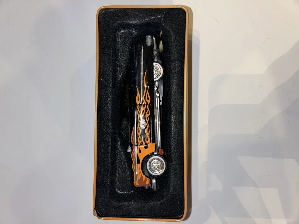 Harley-Davidson 1949 Ford Street Rod escala 1:38 con motor de tracción trasera de estaño DC-118 Foto 3 de 4