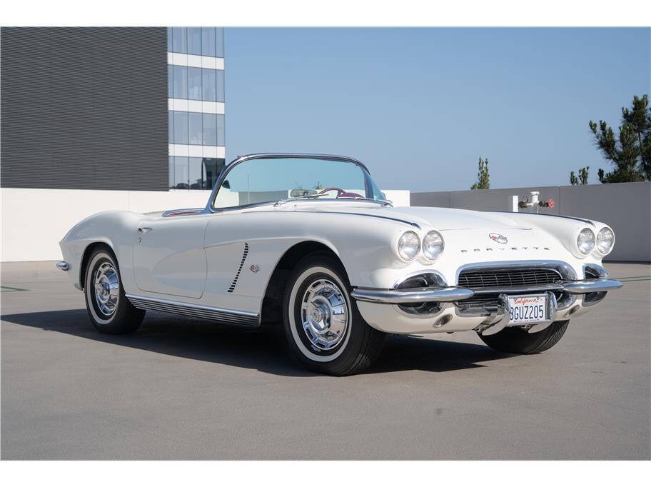 1962 White Chevrolet Corvette   | C1 Corvette Photo 4