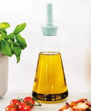 BergHOFF Leo Glass Oil Dispenser Ergonomic Drip-Free Spout
